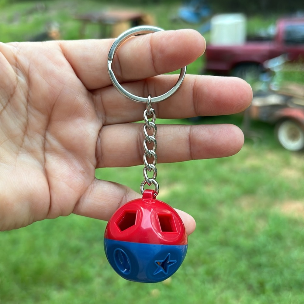 TUPPERWARE KEYCHAIN
